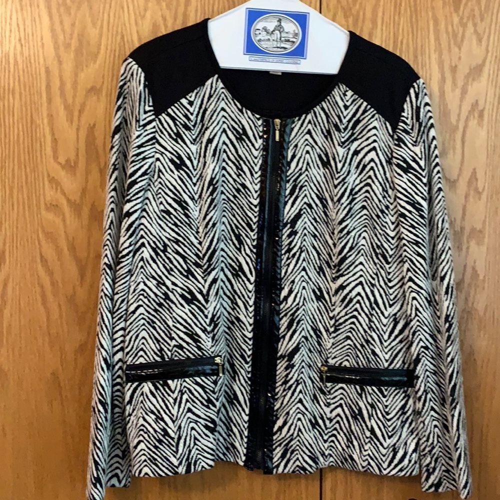 Women’s Laura Ashley Animal Print Blazer, Size XL